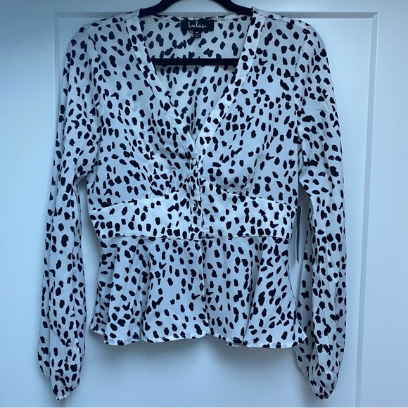 Lulus Amberlynn White Leopard Print Long Sleeve Button-Up Top, Size M, BNWT - Picture 3 of 7